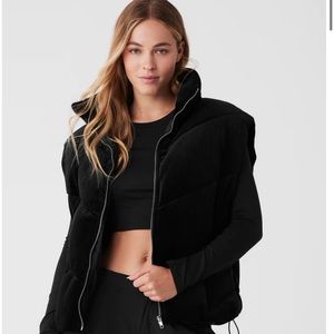 Alo Yoga Ribbed Velour Puffy Vest